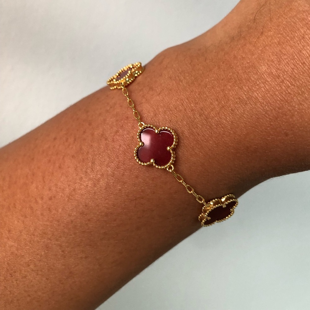 Red Carnelian 5 Quatrefoil Clover Motif Gold Bracelet
